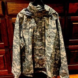 2 for 1 Gore-Tex Extreme Wet/Cold Weather Military Surplus Jacket